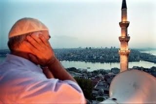 Appel à la prière d'un minaret accordé au Suède