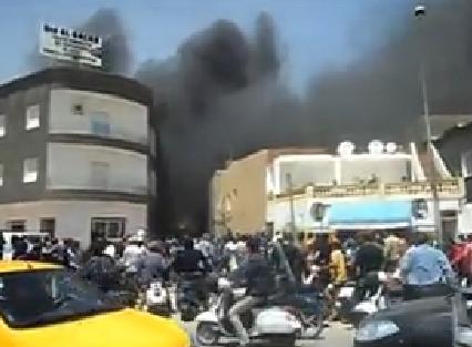 Un incendie ravage un entrepôt de carburant de contrebande à Mahdia