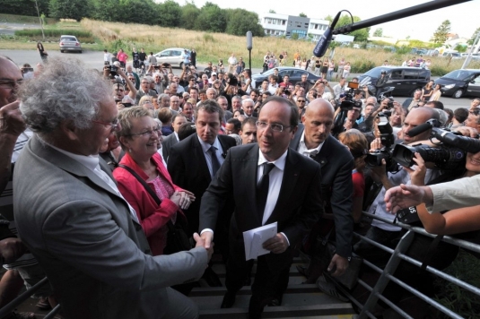 Francois Hollande à La Roche-sur-Yon