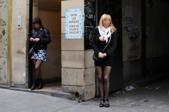 Payer pour du sexe pourrait devenir un crime en France