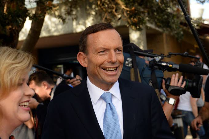 Australie: L'opposition conservatrice de Tony Abbott remporte les élections.
