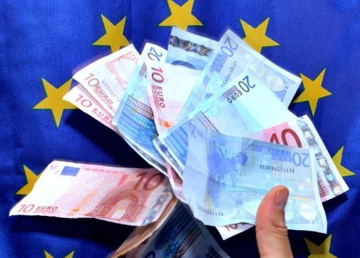 L'excédent du compte courant de la zone euro s'est rétréci pour s'établir à 16,9 milliards d'euros (22,6 milliards de dollars) en Juillet de 19,8 milliards d'euros en Juin, les données la Banque centrale européenne ont montré le mardi.