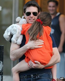 Tom Cruise dit que lui et sa fille sont "très proche"