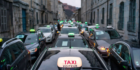 les taxis persistent leur tentative de blocage