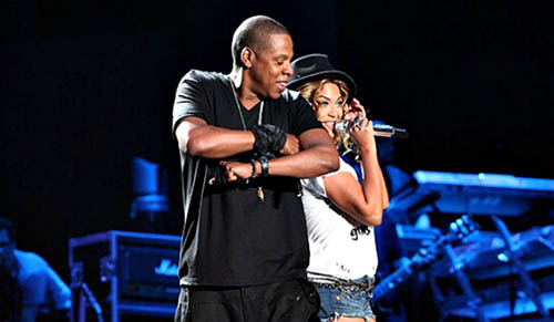 Beyonce et son mari mettent la vie privée de côté sur scène
