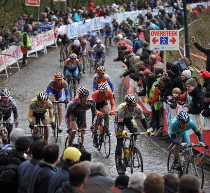 Le cyclisme continu de briller avec le Criterium International et la Classique Gand-Wevelgem