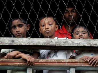 Des enfants rohingyas enfermés dans un camp - Birmanie