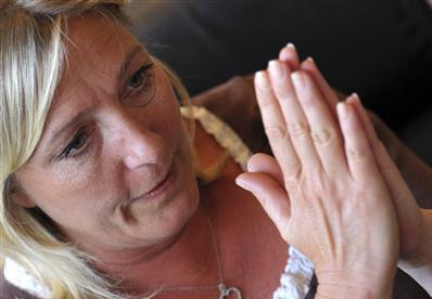 Victime d'un accident grave, Marine Le Pen est fracturée de la colonne vertébrale