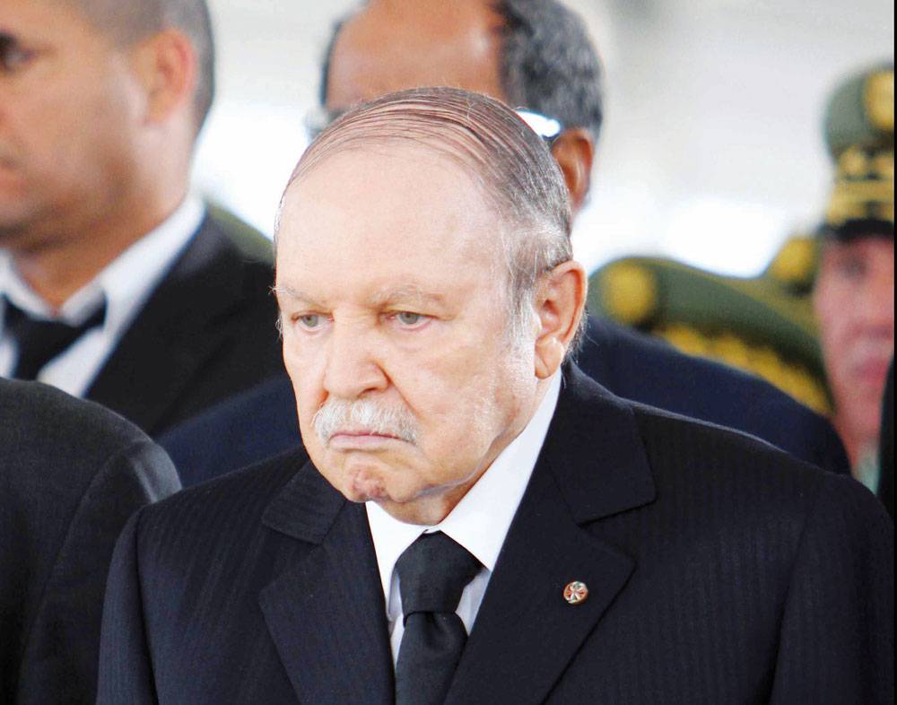 Abdelazziz Bouteflika évacué en Algérie dans un "coma profond"