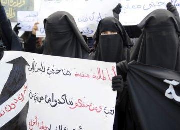 interdire les étudiantes en niqab de passer leur examens est intolérable