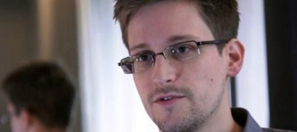 L'ex-consultant de la CIA, Edward Snowden, a fourni de nombreux documents sur des opérations d'espionnage des Etats-Unis sur leurs alliés, dont la France. afp.com/- En savoir plus sur http://www.lexpress.fr/actualite/monde/amerique/affaire-snowden-le-quai-d-orsay-a-ete-vise-par-la-nsa_1277746.html#BQ0HAbLgjpd5Jgsy.99 