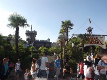 L'entrée de Pirates des Caraïbes à Disneyland Paris