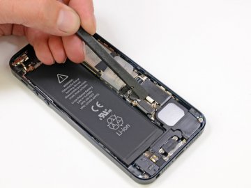 iPhone 5s : Apple avoue un problème de batterie