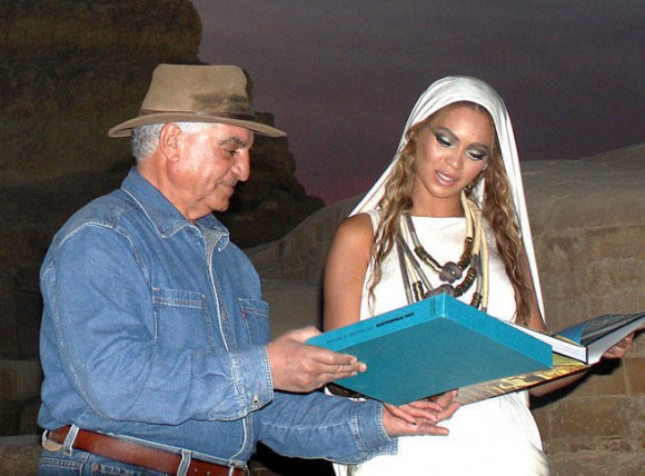 Beyoncé et Zahi Hawass