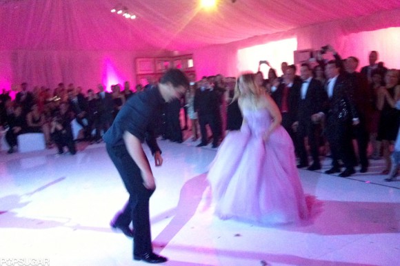 Ryan-Sweeting-Kaley-Cuoco-busted-some-moves-celebrate-marriage-ring-2014