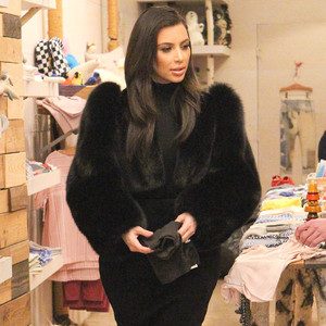 Kim fait du shopping pour North