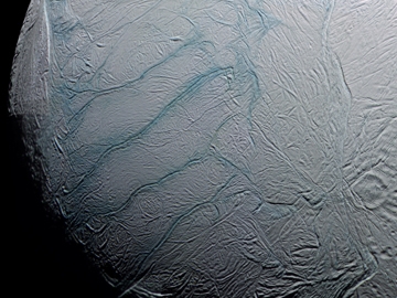 Encelade océan caché sous la surface d’une lune de Saturne