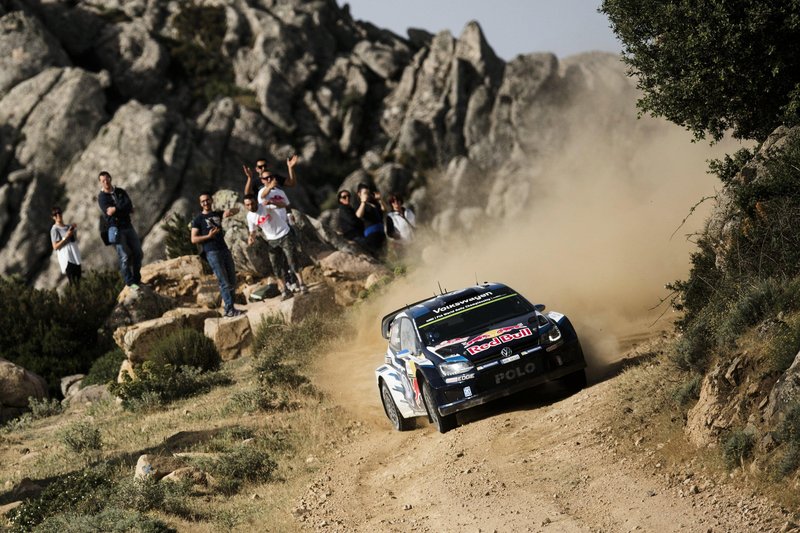 Sébastien Ogier est toujours en tête du classement de Rallye WRC avant le Rallye de Sardaigne 2016