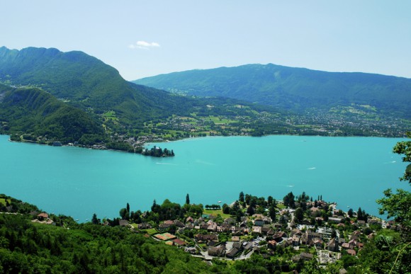 Replay vidéo Des Racines et des Ailes : Des lacs de Savoie aux lacs Italiens à revoir sur Internet