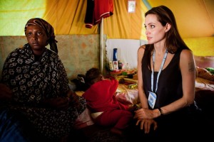 Angelina Jolie en visite à Ras Jedir