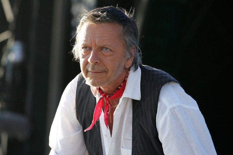 Le documentaire Renaud en plein coeur à voir en vidéo sur M6