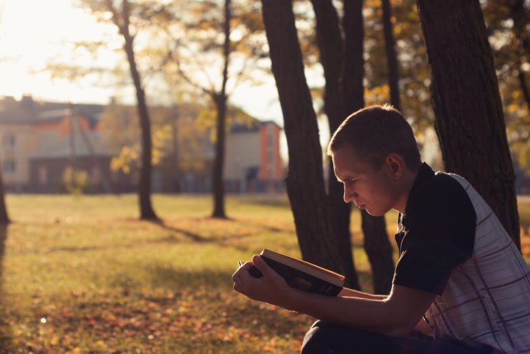 Comment obtenir le meilleur prix sur les livres universitaires avec Amazon Prime Student